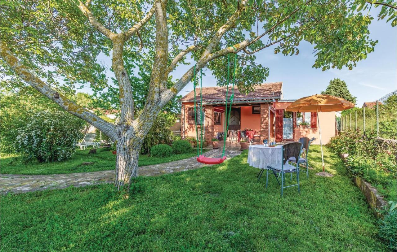 1 Bedroom Pet Friendly Home In ชีชาน ภายนอก รูปภาพ