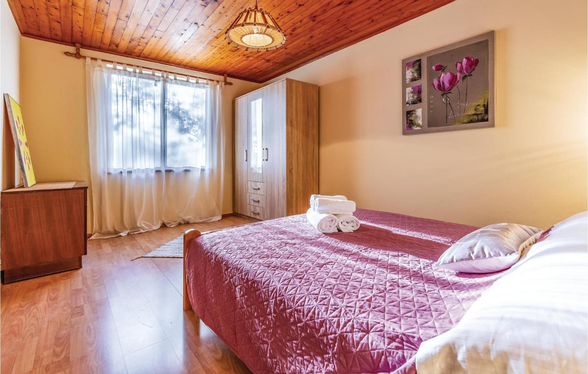 1 Bedroom Pet Friendly Home In ชีชาน ภายนอก รูปภาพ