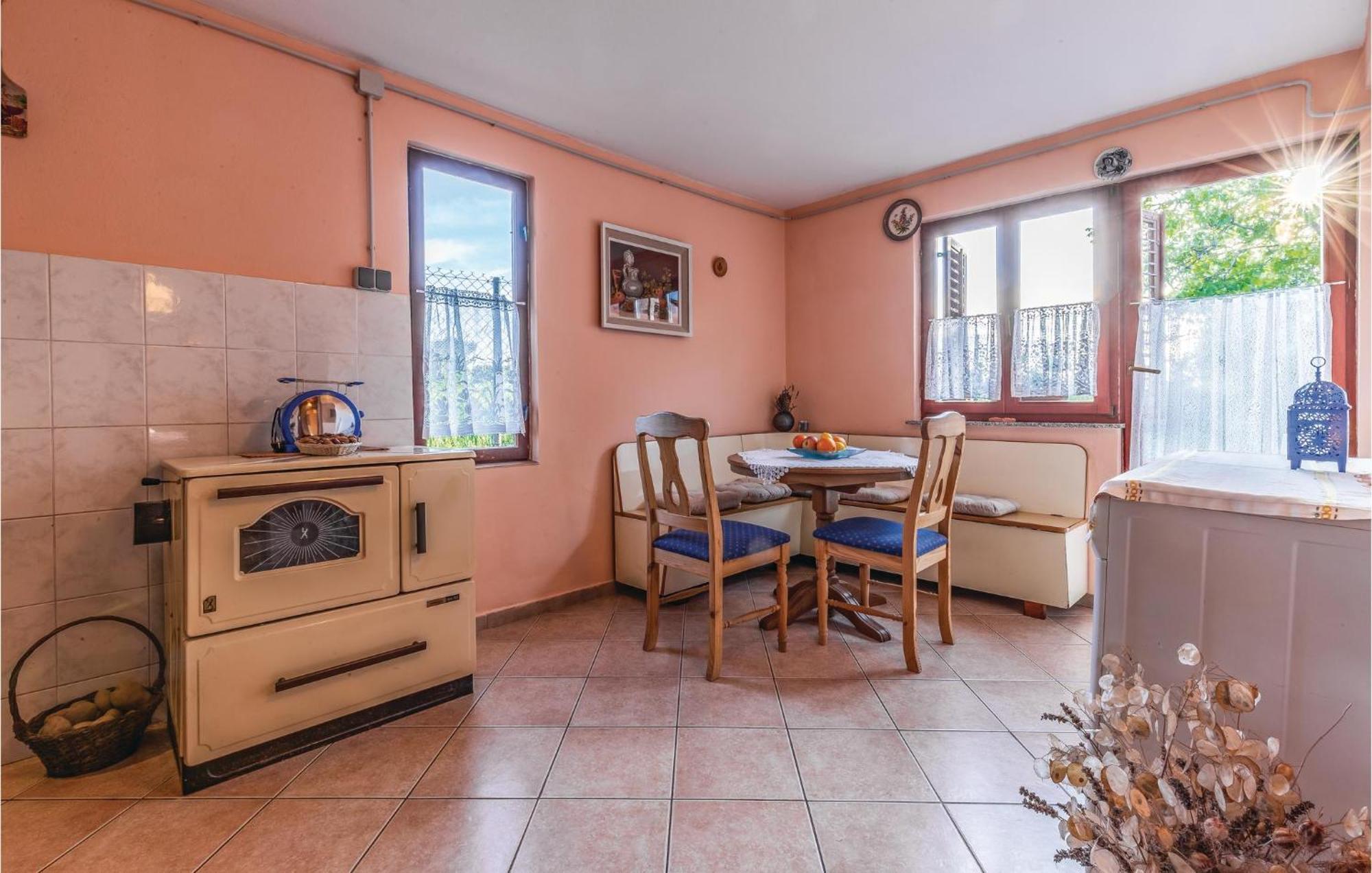 1 Bedroom Pet Friendly Home In ชีชาน ภายนอก รูปภาพ